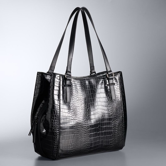 Simply Vera Vera Wang Elizabeth Faux Leather Four Poster tote bag